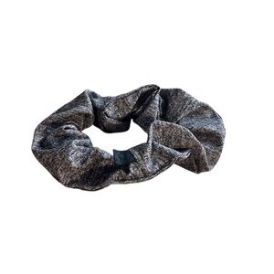 Lululemon Heather Grey Uplifting Scrunchie
